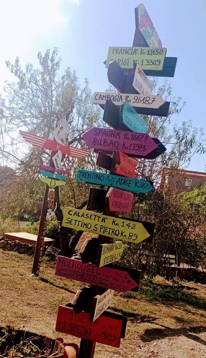 Casa Vacanze Janas Ruinas Ngoại thất bức ảnh